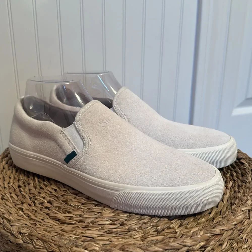 Simple Men's Cream Slip-On Shoes - 8 - NWOB